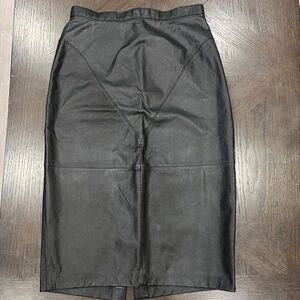 Elegant Black Leather Skirt